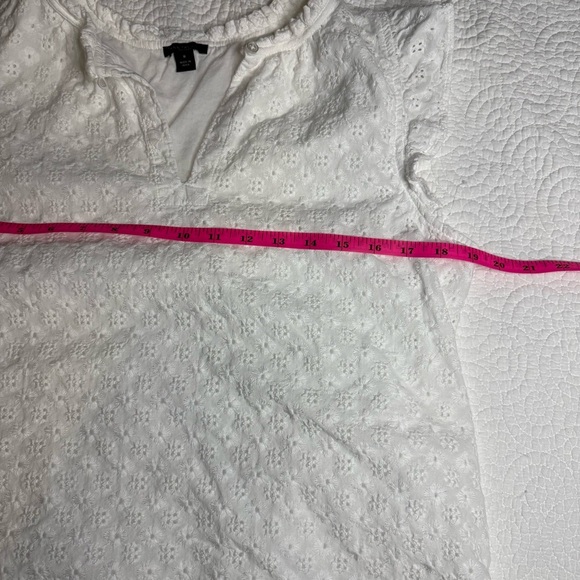 Ann Taylor Factory White Flutter Sleeve Ruffled Blouse 100% cotton size M - Picture 4 of 7